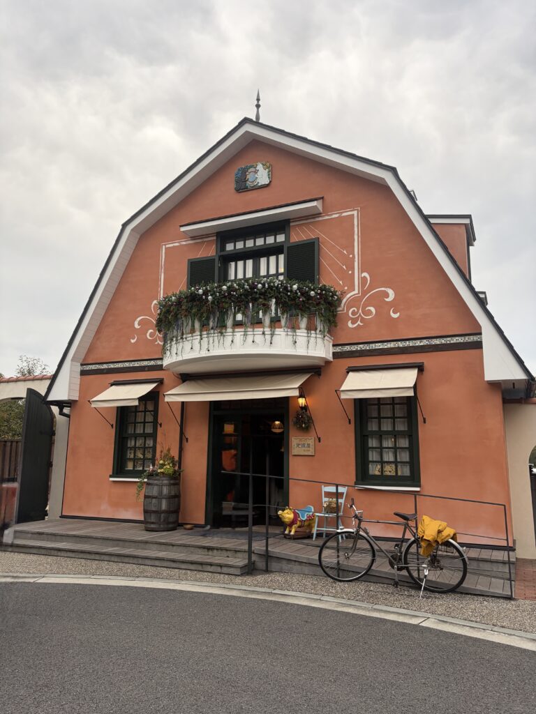 ジブリパーク,ジブリパーク回り方,ジブリパークブログ,ジブリパーク限定,青春の丘,ジブリパーク耳をすませば,地球屋,ジブリパーク地球屋,耳をすませば